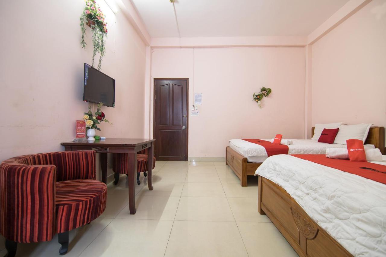 Reddoorz Plus Near Aeon Mall Tan Phu 2 Ho Chi Minh Zewnętrze zdjęcie